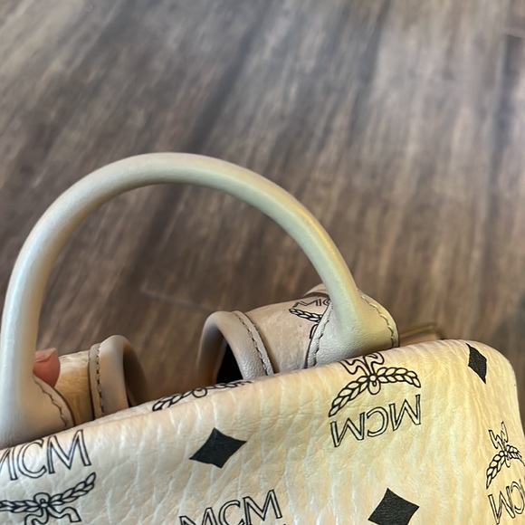 MCM Small Backpack - Firm price - Picture 14 of 17